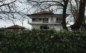 Litsa Haus Estate Residences